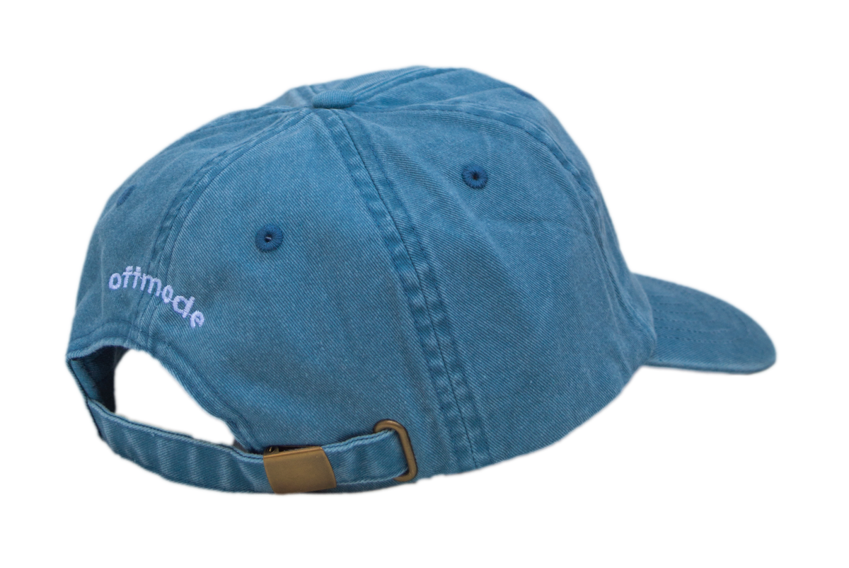 Cappello azzurro Offmode con logo ricamato e fibbia effetto ottone