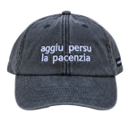 Cappello nero Offmode con la frase salentina "aggiu persu la pacenzia" ricamata