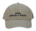 Cappello beige Offmode con la frase "ansia, ghiaccio e limone" ricamata