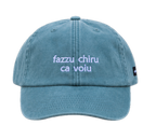 Cappello salvia Offmode con la frase salentina "fazzu chiru ca voiu" ricamata