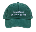 Cappello verde Offmode con la frase "lasciatemi in pace, grazie" ricamata