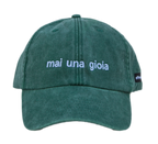 Cappello verde Offmode con la frase "mai una gioia" ricamata