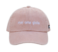Cappello pesca Offmode con la frase "mai una gioia" ricamata