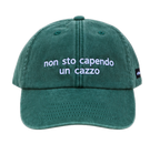 Cappello verde Offmode con la frase "non sto capendo un cazzo" ricamata