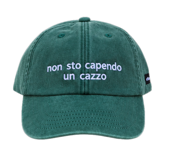 Cappello verde Offmode con la frase "non sto capendo un cazzo" ricamata