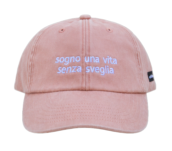 Cappello pesca Offmode con la frase "sogno una vita senza sveglia" ricamata