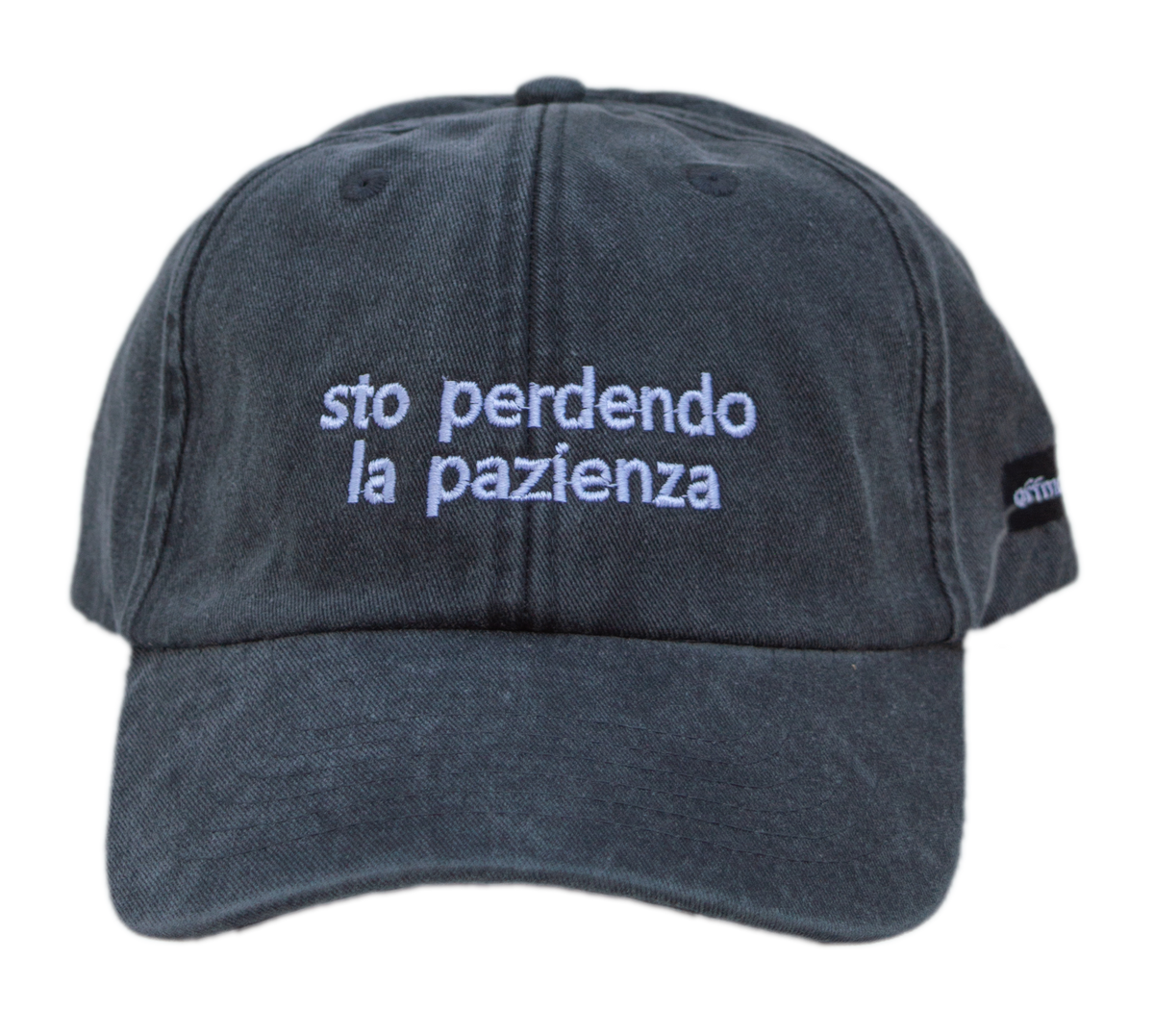 Cappello nero Offmode con la frase "sto perdendo la pazienza" ricamata